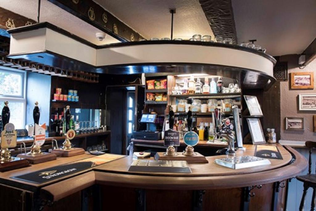 The Red Lion Inn Holmfirth Eksteriør billede