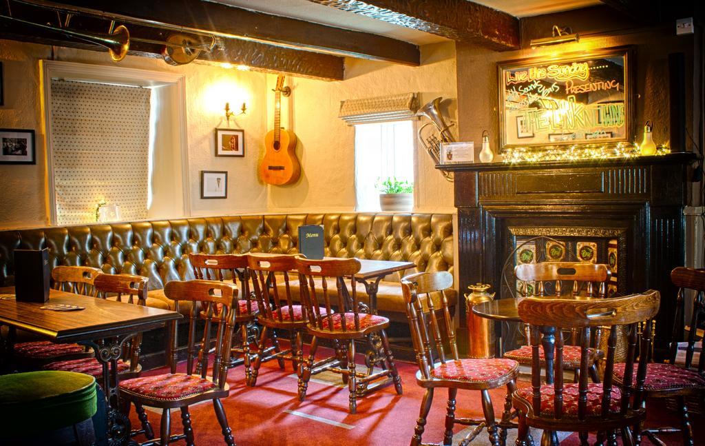 The Red Lion Inn Holmfirth Eksteriør billede